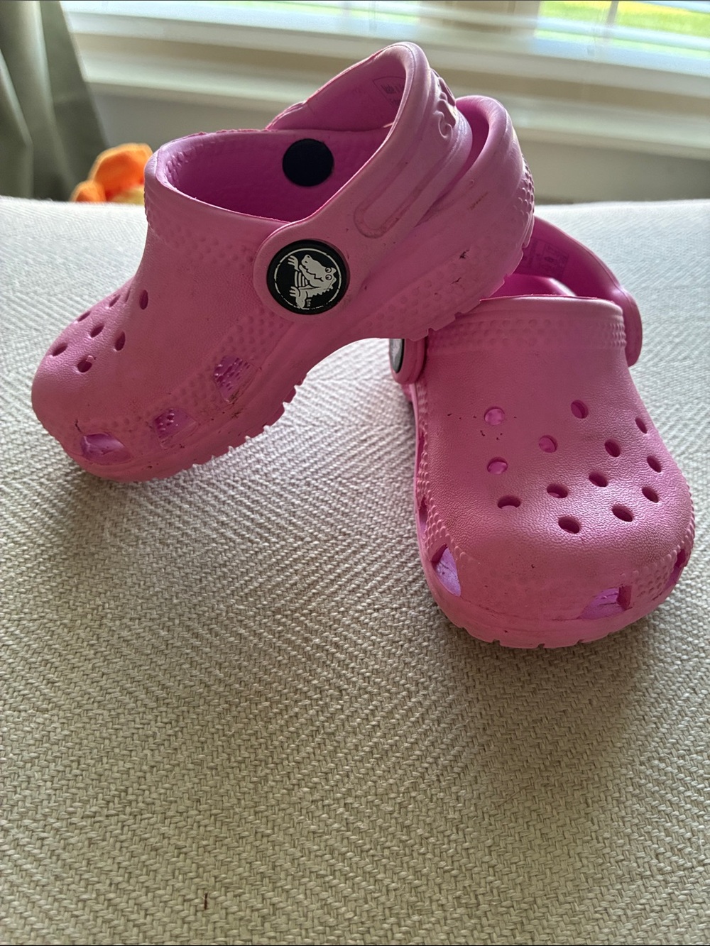 CROCS Kids Classic Clog in Pink- 4